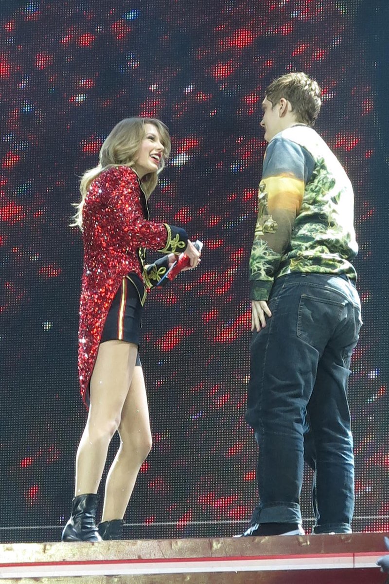 Taylor Swift — February 1 - London, United Kingdom — photo 110
