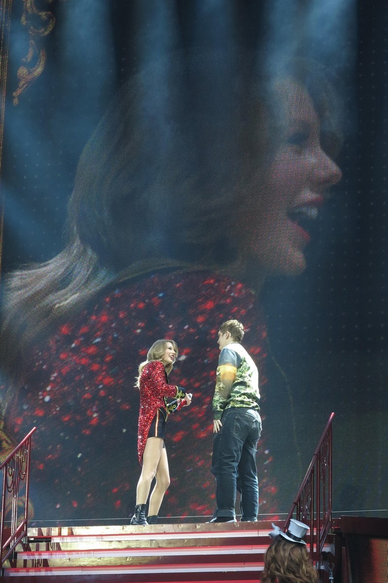 Taylor Swift — February 1 - London, United Kingdom — photo 113