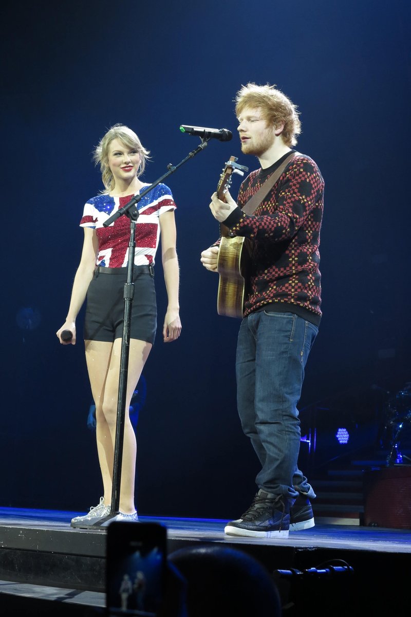 Taylor Swift — February 1 - London, United Kingdom — photo 120