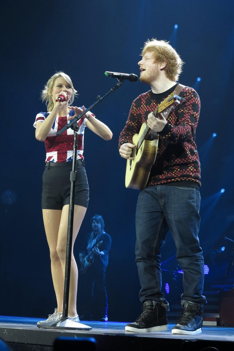 Taylor Swift — February 1 - London, United Kingdom — photo 126