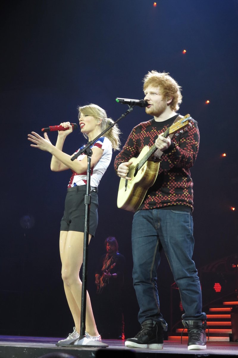 Taylor Swift — February 1 - London, United Kingdom — photo 127