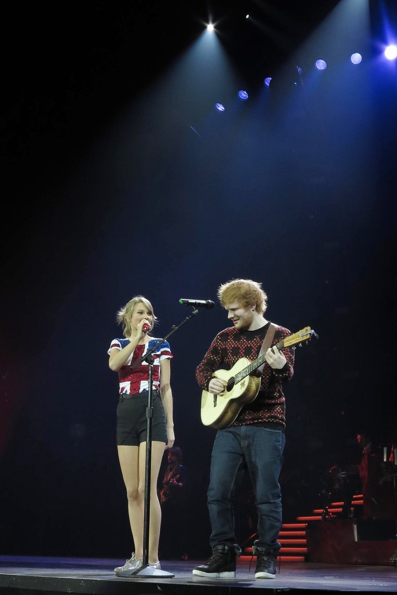 Taylor Swift — February 1 - London, United Kingdom — photo 129