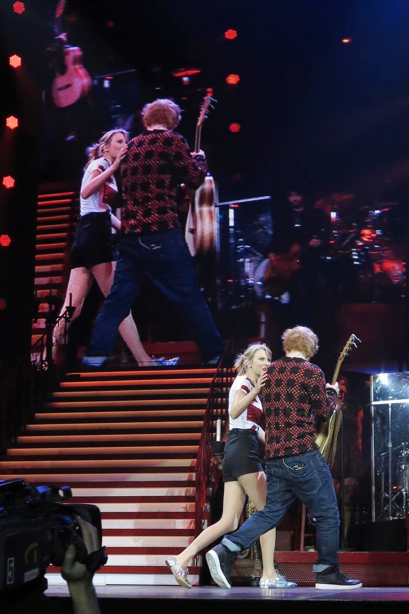 Taylor Swift — February 1 - London, United Kingdom — photo 132