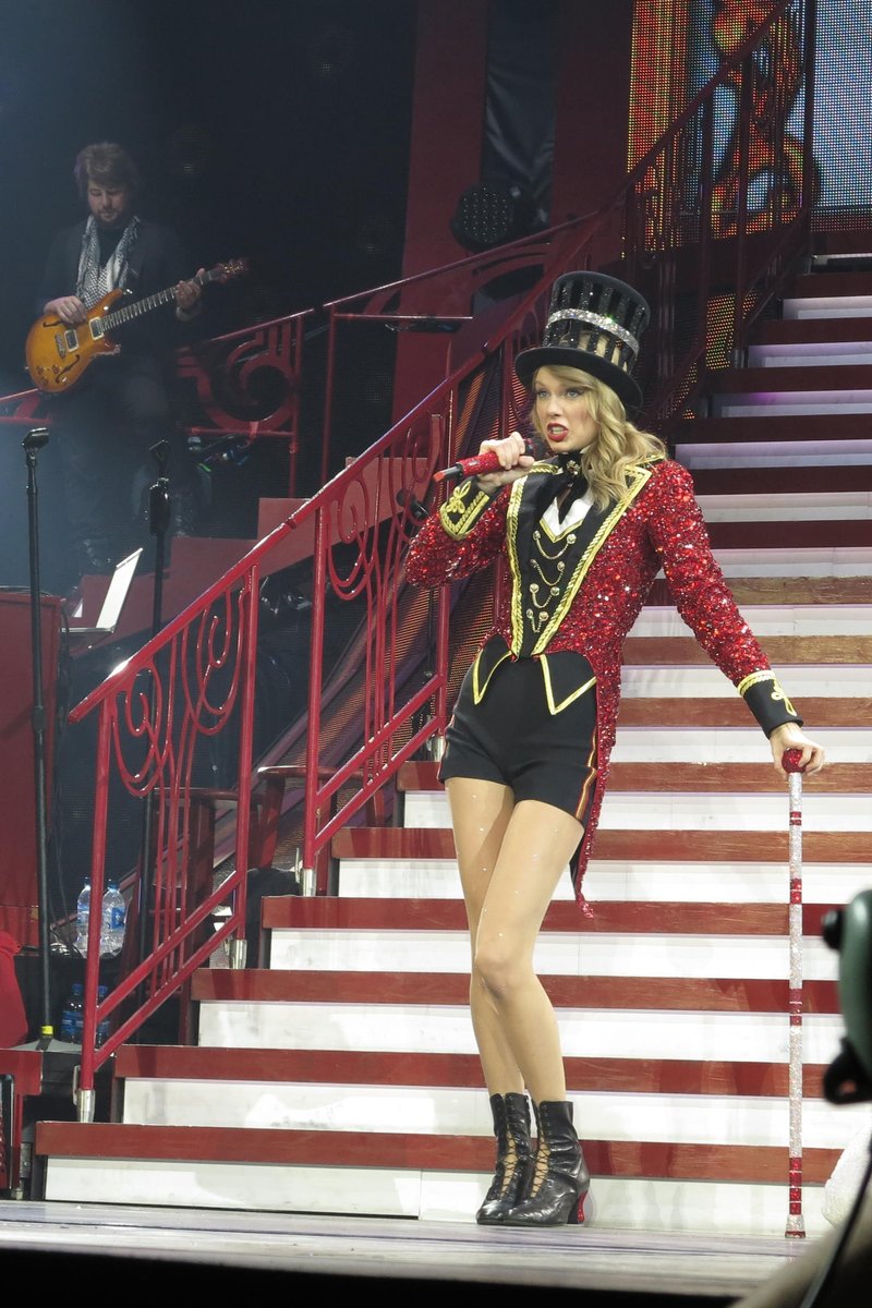 Taylor Swift — February 1 - London, United Kingdom — photo 158