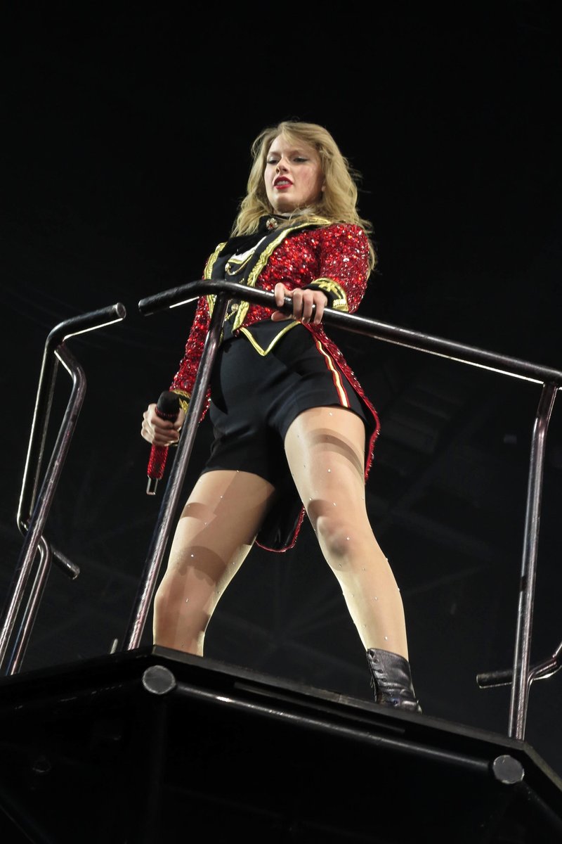 Taylor Swift — February 1 - London, United Kingdom — photo 165