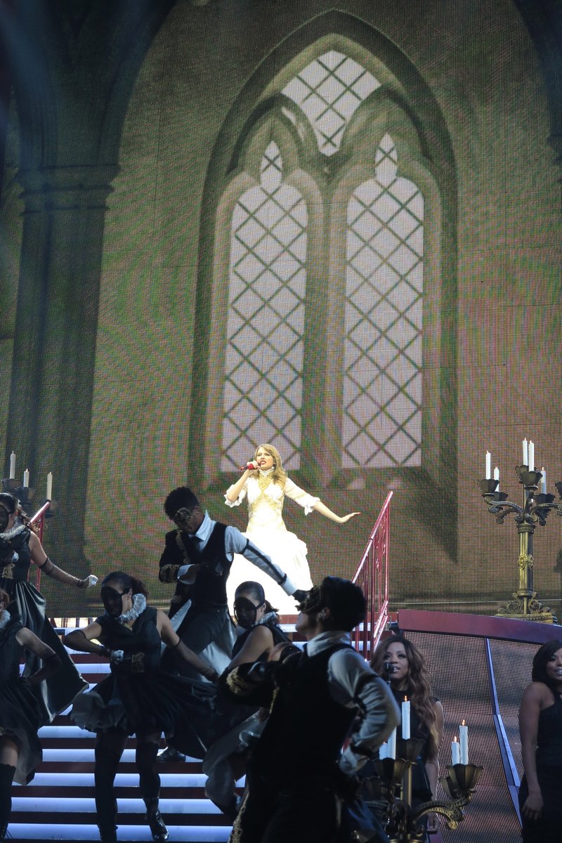 Taylor Swift — February 1 - London, United Kingdom — photo 188