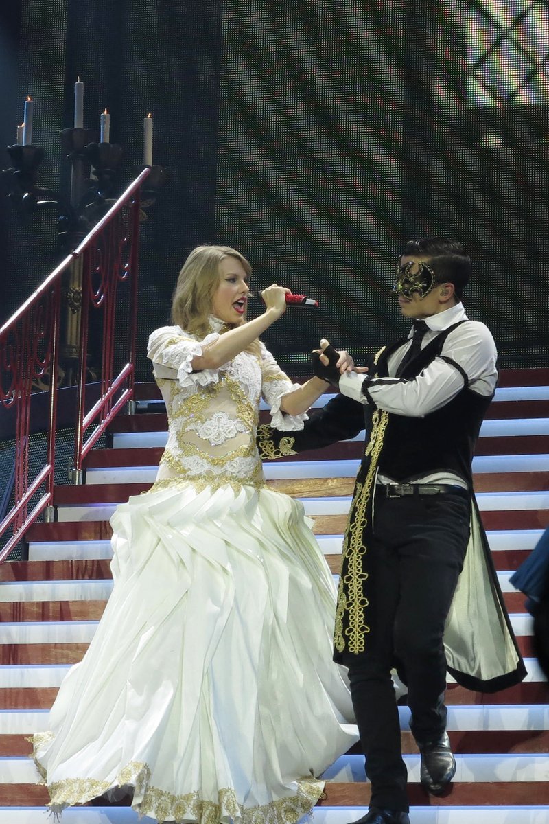 Taylor Swift — February 1 - London, United Kingdom — photo 190