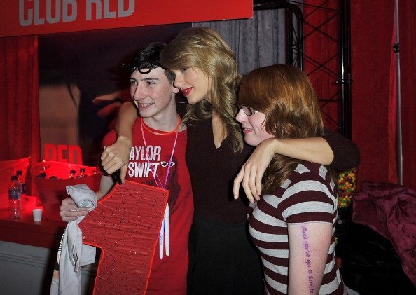Taylor Swift — February 1 - London, United Kingdom — photo 229