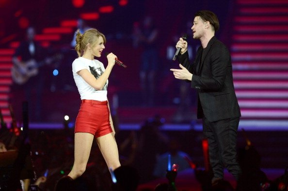 Taylor Swift — February 4 - London, United Kingdom — photo 5