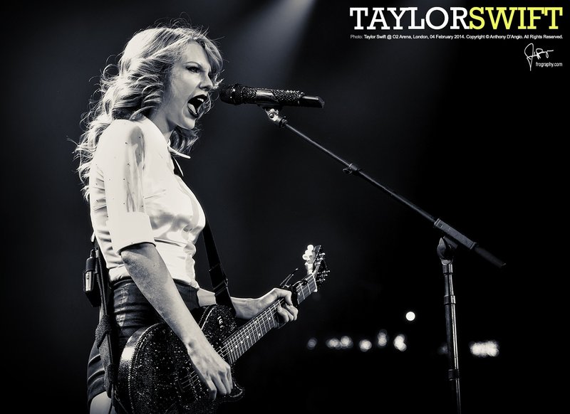 Taylor Swift — February 4 - London, United Kingdom — photo 22