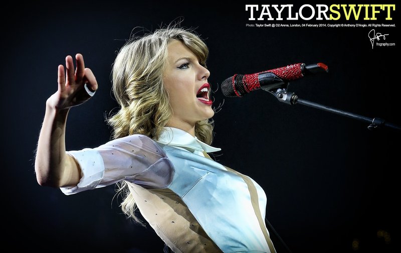 Taylor Swift — February 4 - London, United Kingdom — photo 30