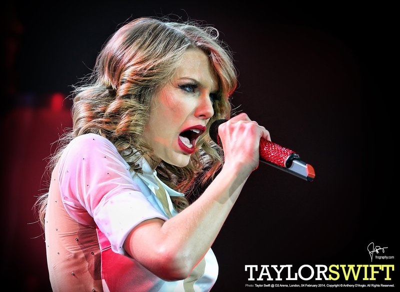 Taylor Swift — February 4 - London, United Kingdom — photo 41