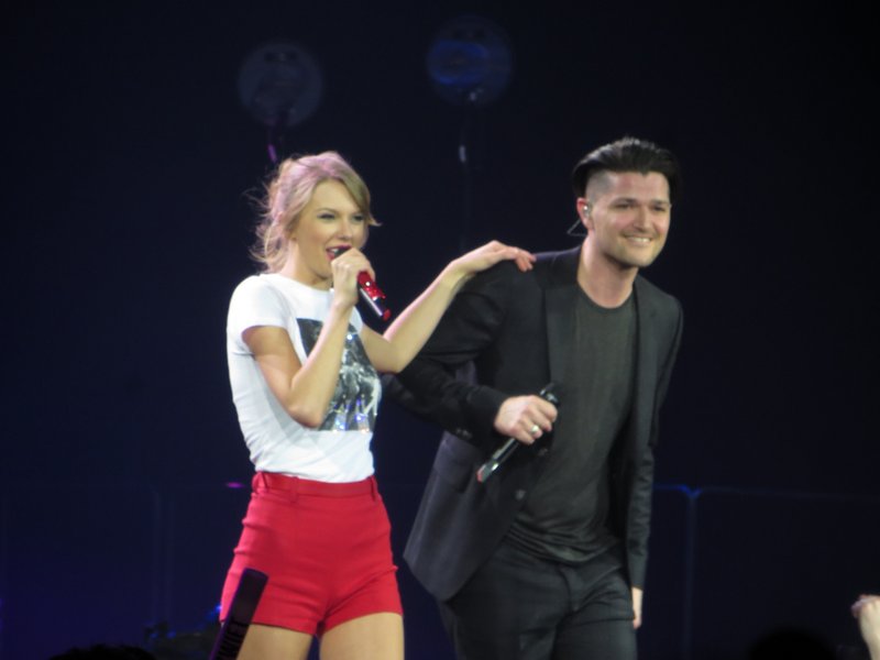 Taylor Swift — February 4 - London, United Kingdom — photo 49