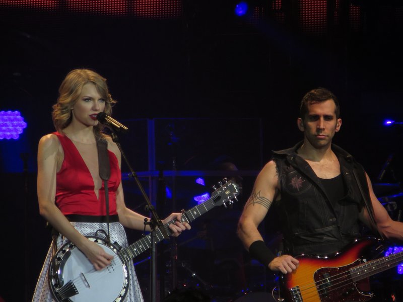 Taylor Swift — February 4 - London, United Kingdom — photo 68