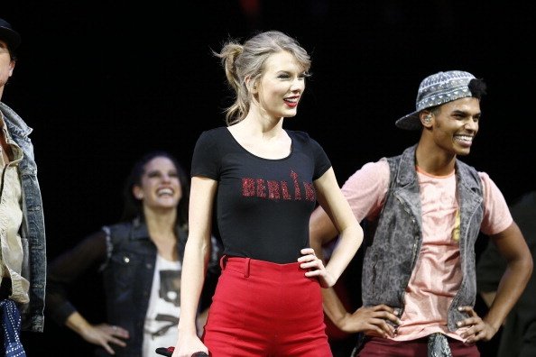 Taylor Swift — February 7 - Berlin, Germany — photo 12