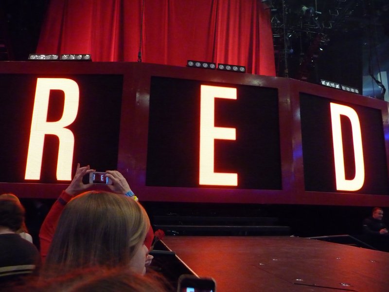 Taylor Swift — February 7 - Berlin, Germany — photo 34