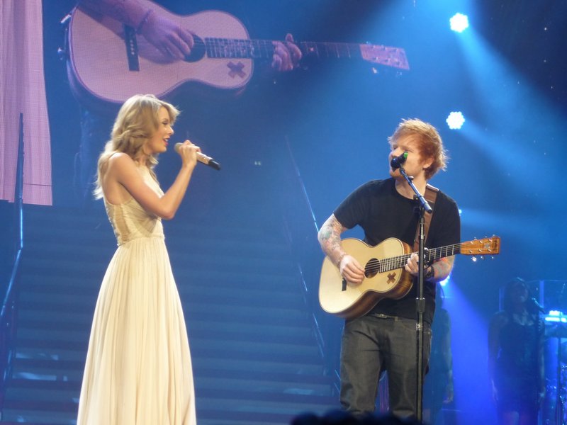 Taylor Swift — February 7 - Berlin, Germany — photo 69
