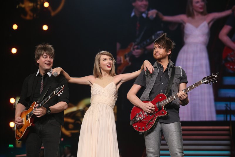 Taylor Swift — June 1 - Tokyo, Japan — photo 14