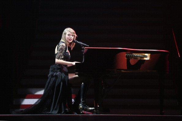 Taylor Swift — June 1 - Tokyo, Japan — photo 23