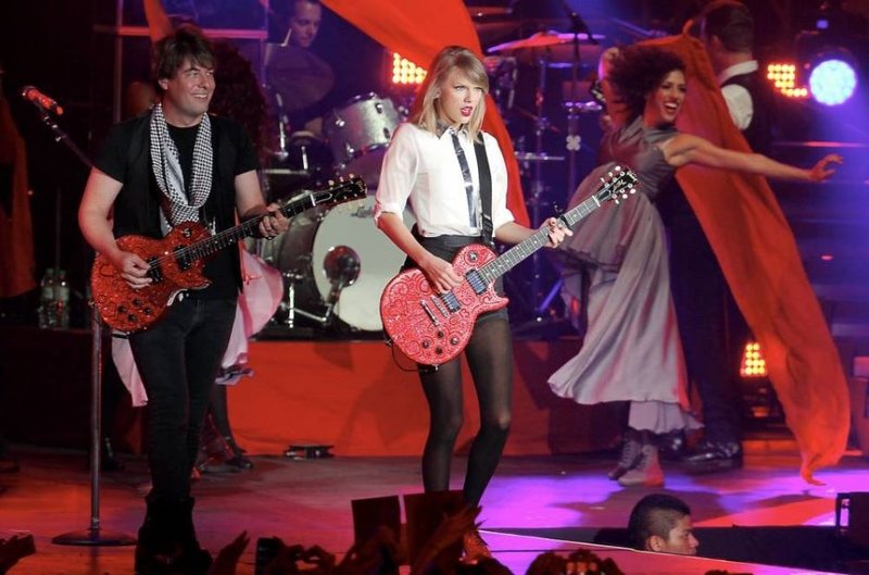 Taylor Swift — June 11 - Kuala Lumpur, Malaysia — photo 3