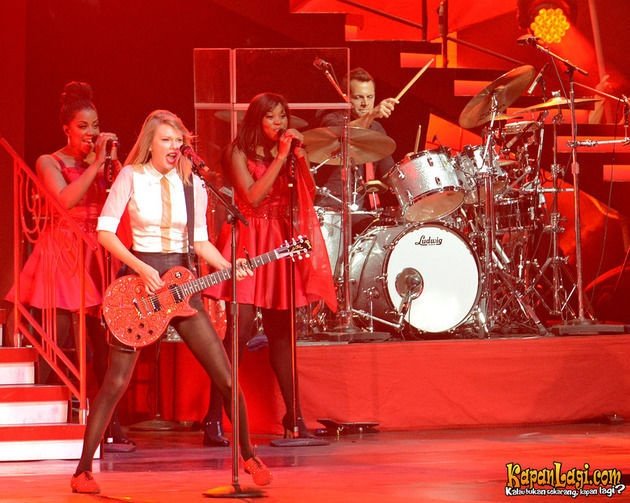 Taylor Swift — June 4 - Jakarta, Indonesia — photo 17