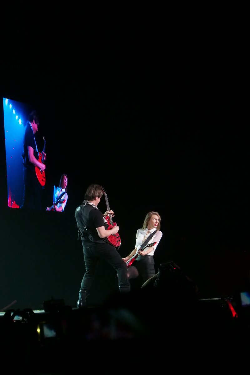 Taylor Swift — June 4 - Jakarta, Indonesia — photo 26