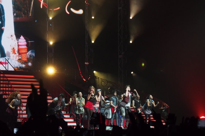 Taylor Swift — June 4 - Jakarta, Indonesia — photo 36