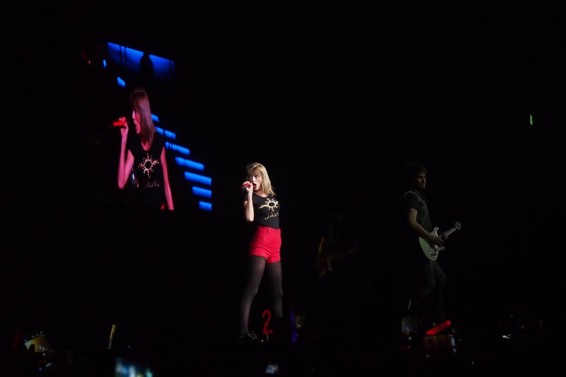 Taylor Swift — June 4 - Jakarta, Indonesia — photo 43