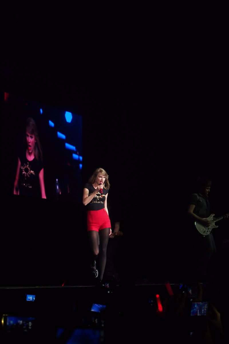 Taylor Swift — June 4 - Jakarta, Indonesia — photo 45