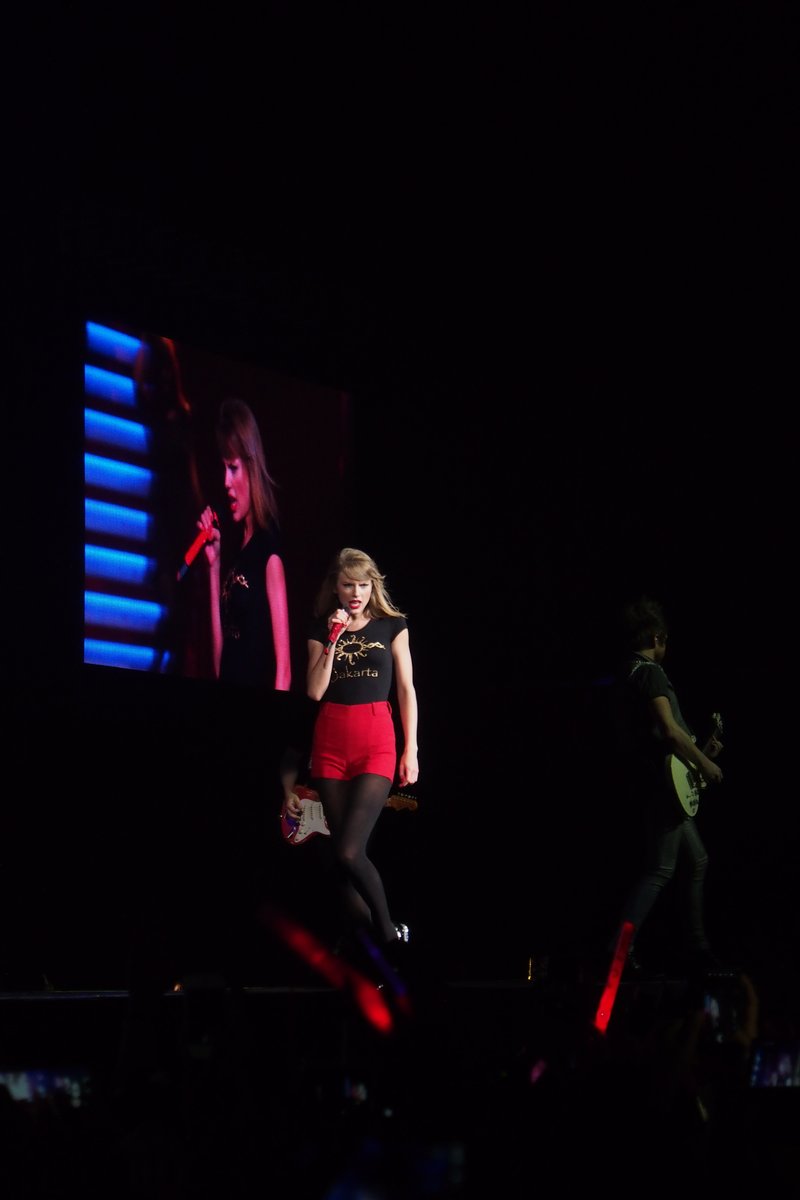 Taylor Swift — June 4 - Jakarta, Indonesia — photo 46