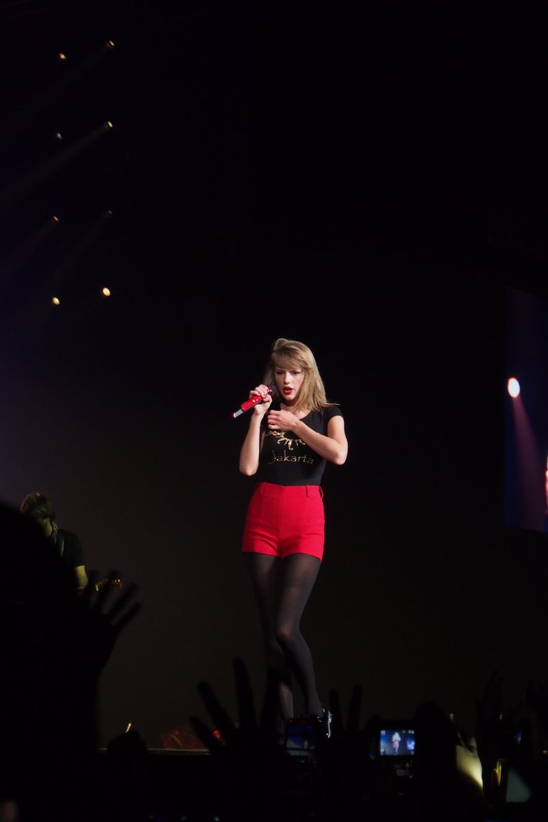 Taylor Swift — June 4 - Jakarta, Indonesia — photo 48