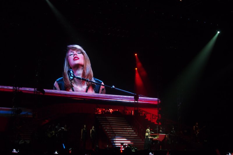 Taylor Swift — June 4 - Jakarta, Indonesia — photo 57