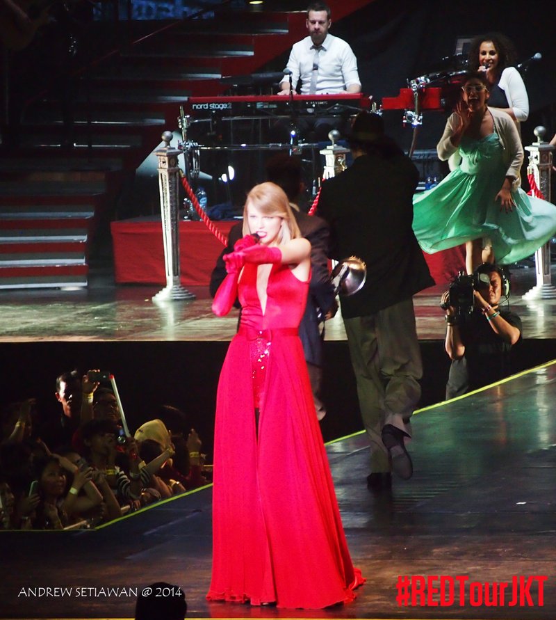 Taylor Swift — June 4 - Jakarta, Indonesia — photo 94