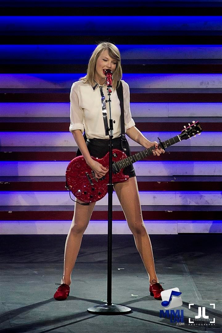Taylor Swift — June 6 - Manila, Philippines — photo 51