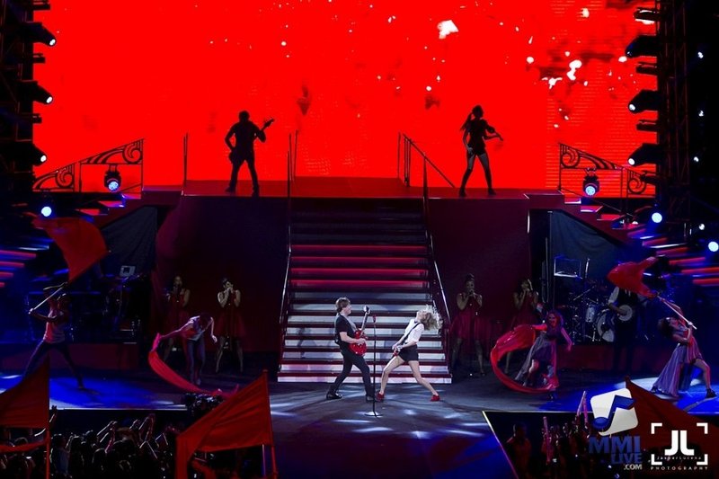 Taylor Swift — June 6 - Manila, Philippines — photo 68