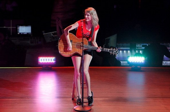 Taylor Swift — May 30 - Shanghai, China — photo 2