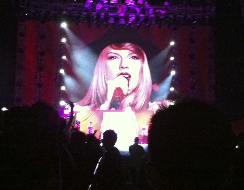 Taylor Swift — May 30 - Shanghai, China — photo 99