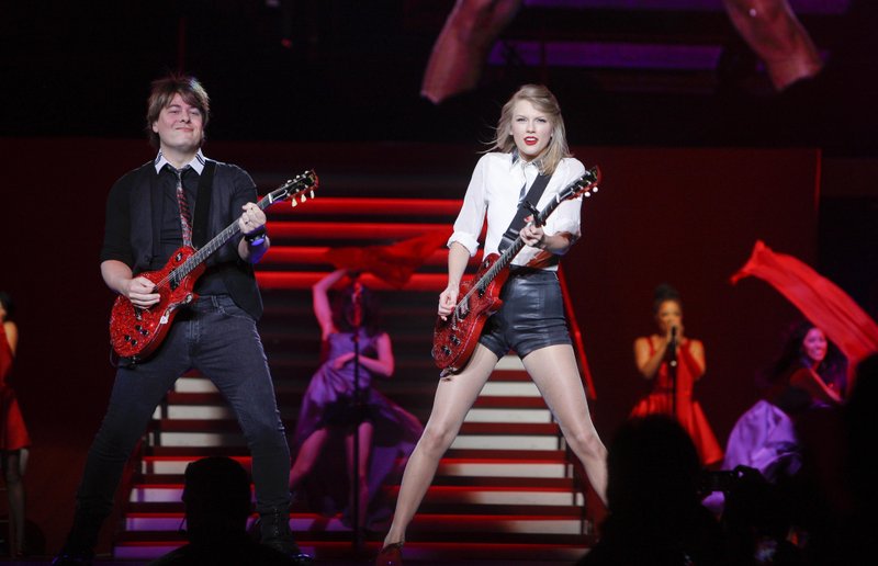 Taylor Swift — May 30 - Shanghai, China — photo 104