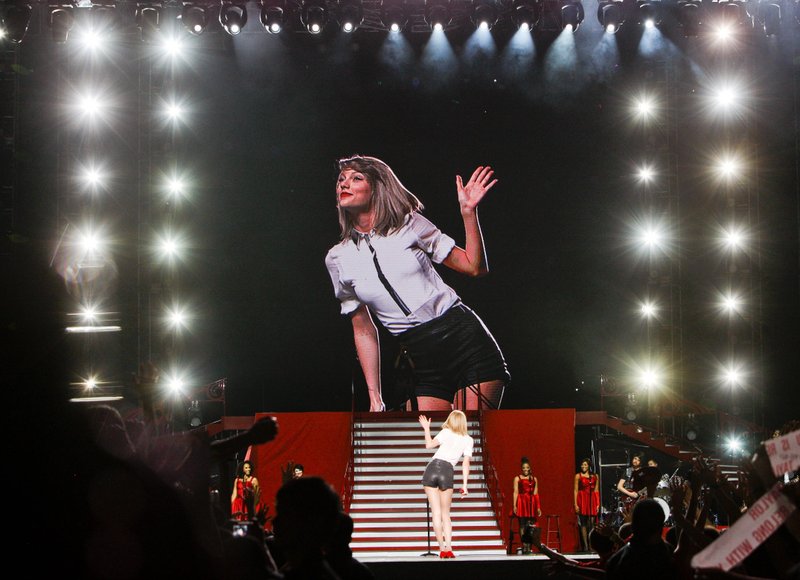 Taylor Swift — May 30 - Shanghai, China — photo 107
