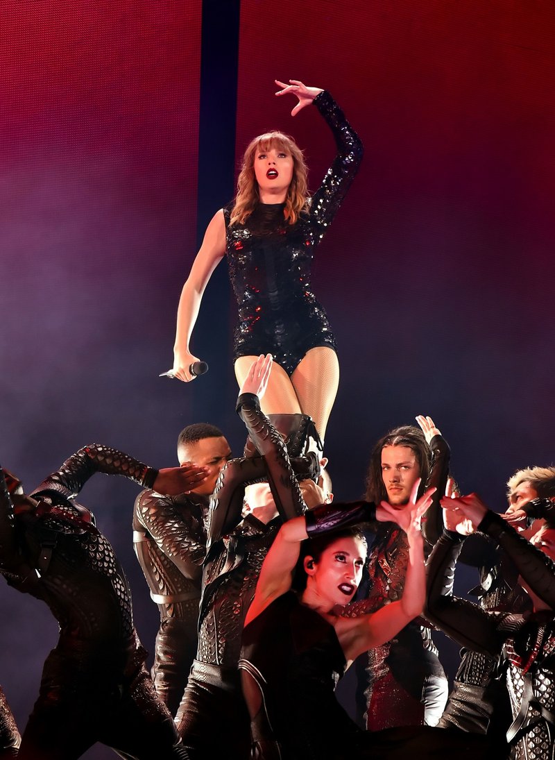 Taylor Swift — June 1 - Chicago, Illinois — photo 3