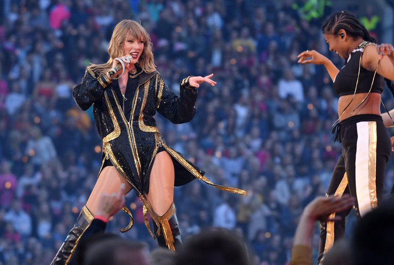 Taylor Swift — June 15 - Dublin, Ireland — photo 18