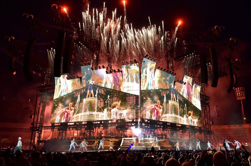 Taylor Swift — June 15 - Dublin, Ireland — photo 22