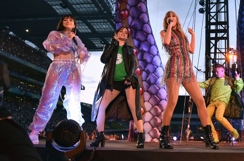 Taylor Swift — June 15 - Dublin, Ireland — photo 25