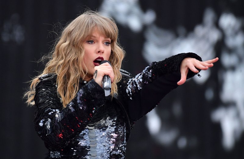 Taylor Swift — June 16 - Dublin, Ireland — photo 2