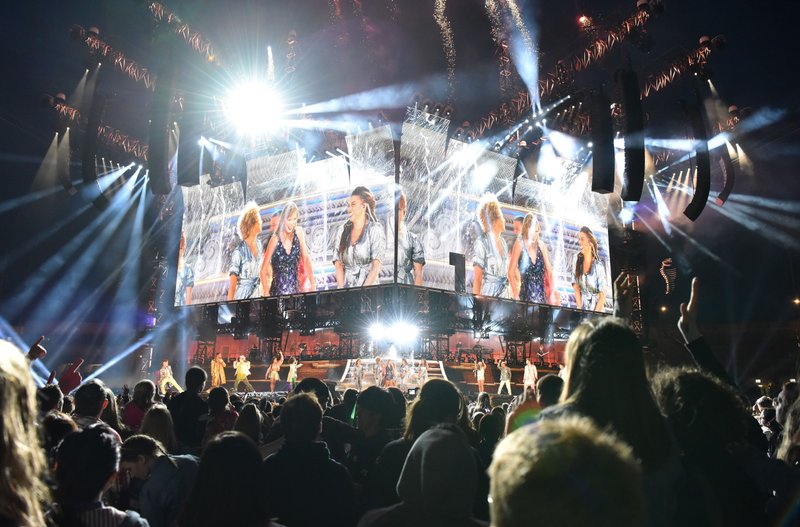 Taylor Swift — June 16 - Dublin, Ireland — photo 14