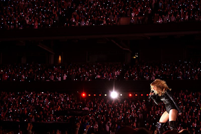 Taylor Swift — June 2 - Chicago, Illinois — photo 4