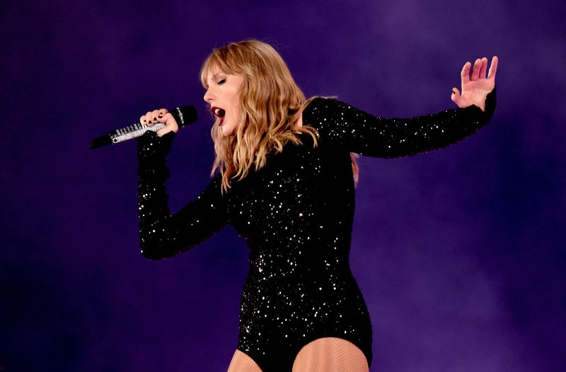Taylor Swift — June 2 - Chicago, Illinois — photo 10