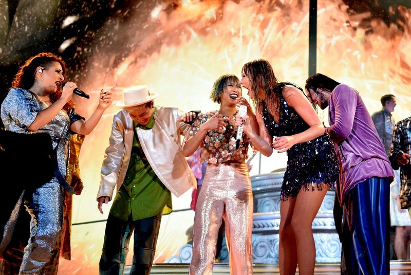 Taylor Swift — June 2 - Chicago, Illinois — photo 25