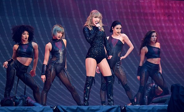 Taylor Swift — June 22 -  London, United Kingdom — photo 9