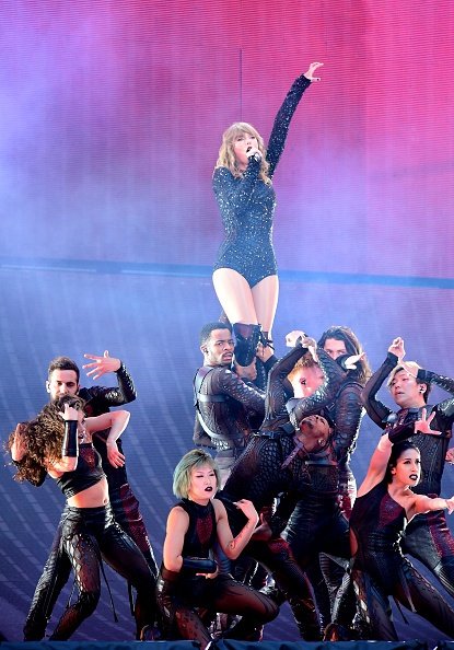 Taylor Swift — June 22 -  London, United Kingdom — photo 18